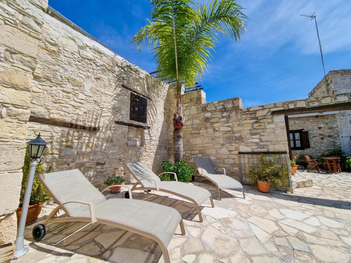 Athena'S Pool Oasis Lägenhet Skarinou Exteriör bild